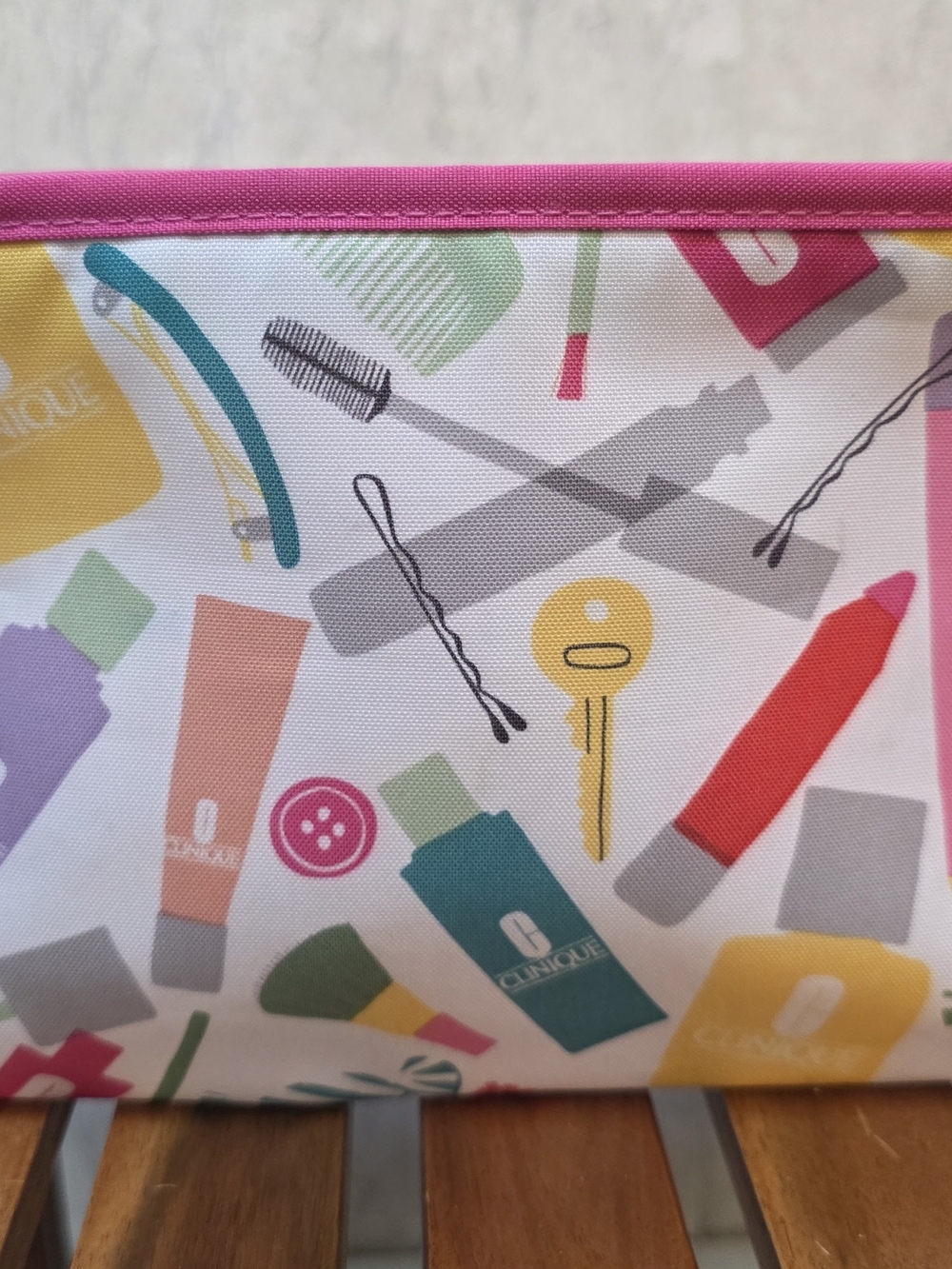 Clinique Pink-Trim Cosmetic Bag